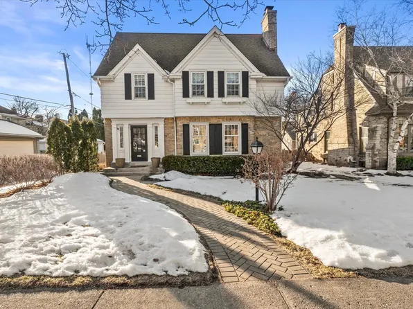 4517 North Ardmore AVENUE, Shorewood, WI 53211