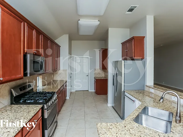 2744 Cedar Ridge Ln — Photo 7