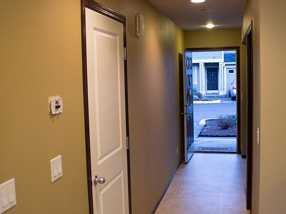 3rd image of 17617 79th Avenue Ct E