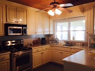 4th image of 4016 Saint Teresa Ave