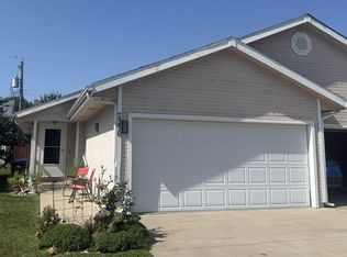7230 SW 23rd Ct, Topeka, KS 66614