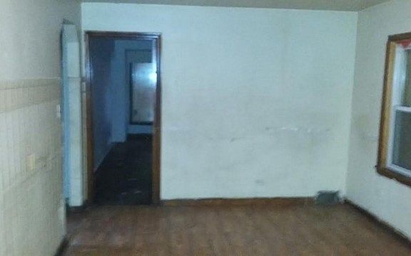 5th image of 6005 S Washtenaw Ave