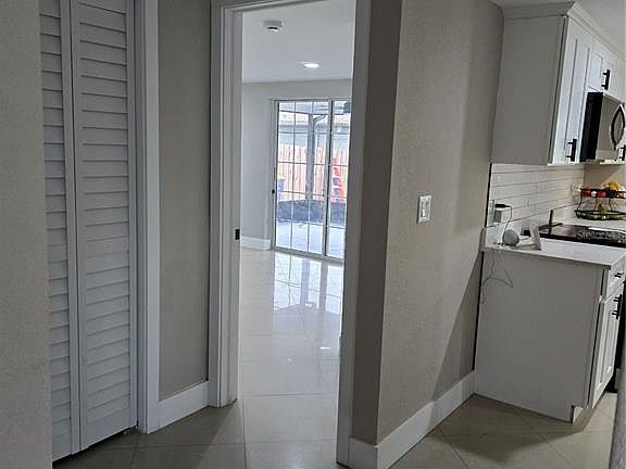 4th image of 5813 Chapman Dr