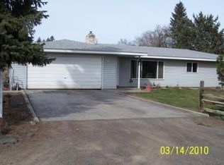 8415 Oak Ave, Yakima, WA 98903