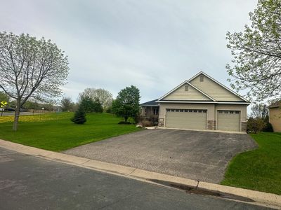 1517 Sparrow Rd, Waconia, MN, 55387