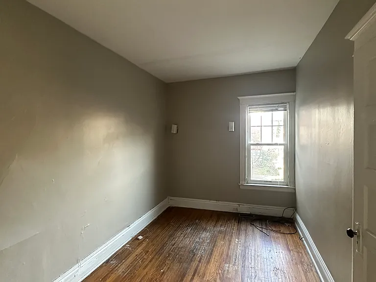 98 Inwood Pl #1 — Photo 1