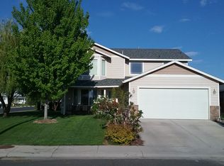 205 N Centennial St, Moxee, WA 98936