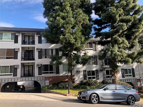 2nd image of 1222 N Olive Dr APT 203