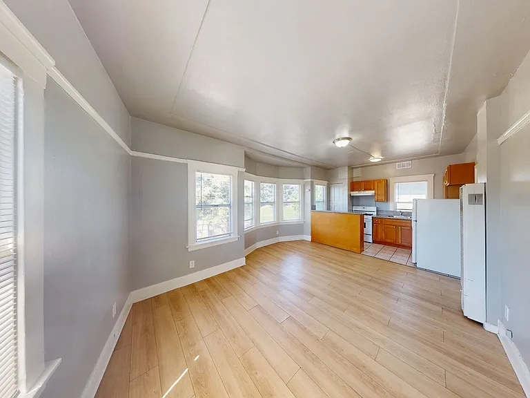 2605 High Street — Photo 18