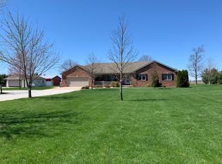 485 Country Lake Rd, Springfield, IL 62711