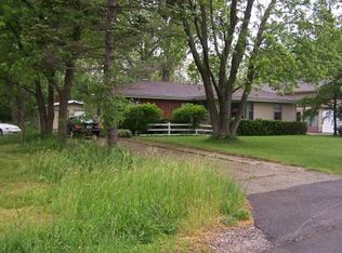 924 S Green Bay Rd, Waukegan, IL 60085