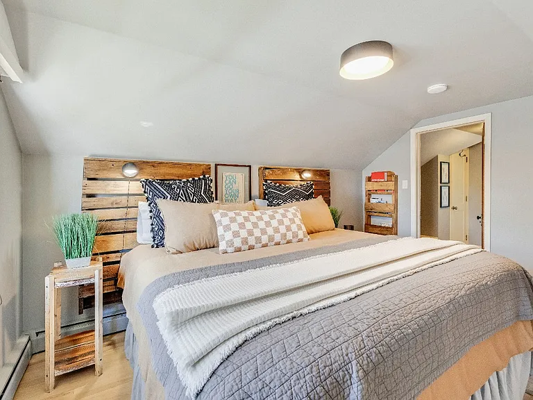 303 E Olive St #2 — Photo 5
