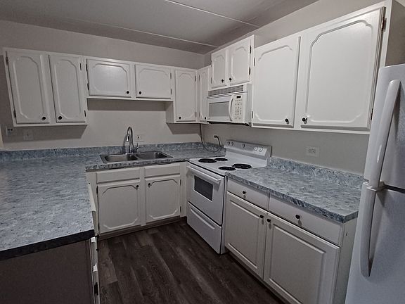 5th image of 3703 James St APT 1A