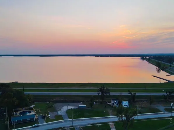 142 N Oak St, Lakeview, OH 43331