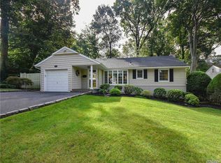 29 Cleveland Ave, Glen Head, NY 11545