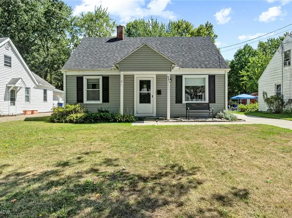 421 Maplewood St, Ravenna, OH 44266