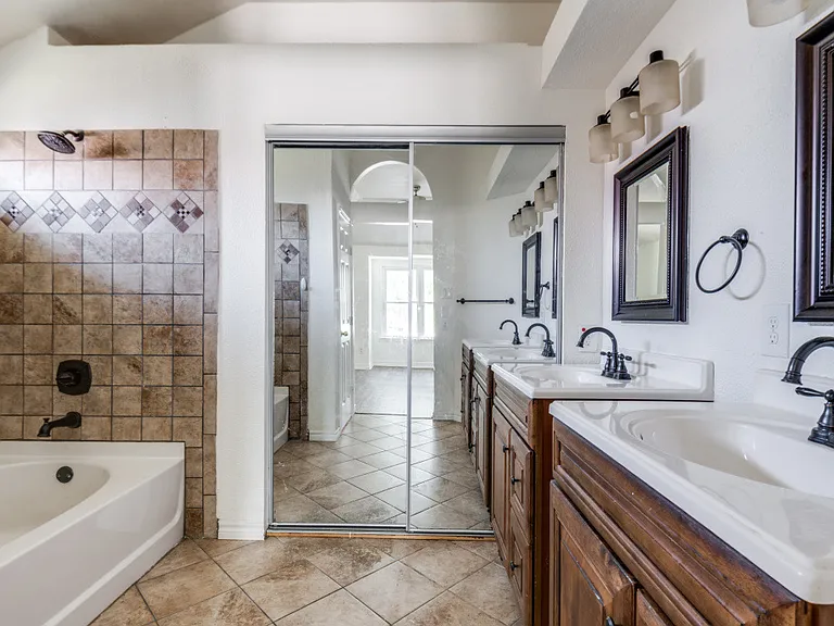 8029 Rice Dr — Photo 10