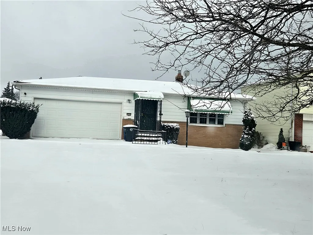 18743 Garden Blvd photo 1