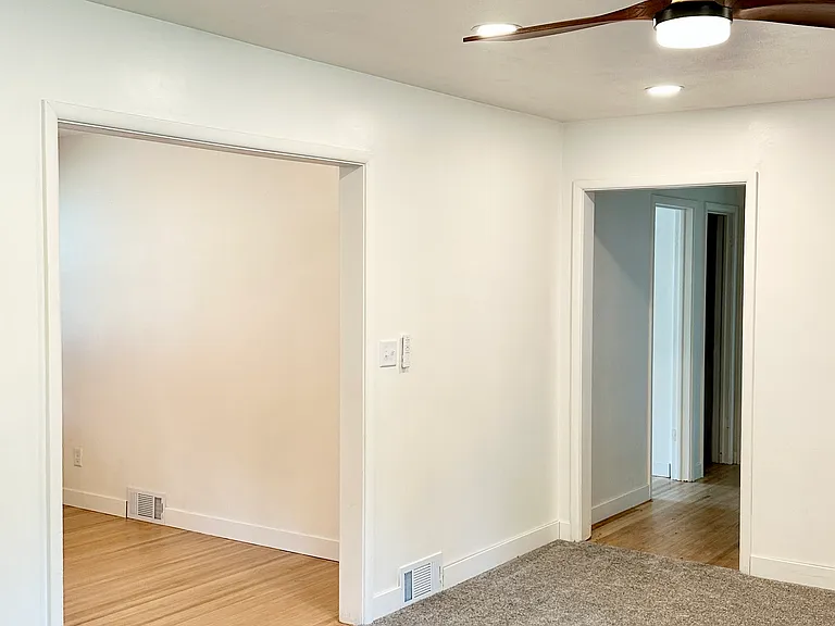 2101 S 6th Ave — Photo 11
