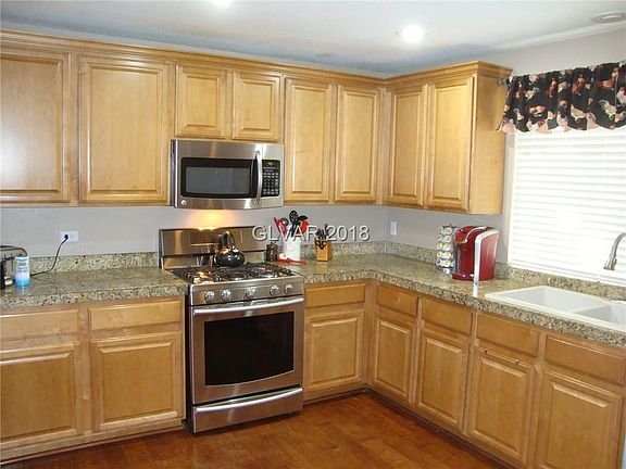 3rd image of 7828 Brilliant Forest St