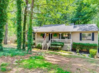 7056 Galts Ferry Rd, Acworth, GA 30102