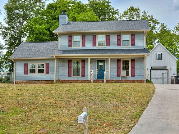 2nd image of 532 Hillcrest Dr