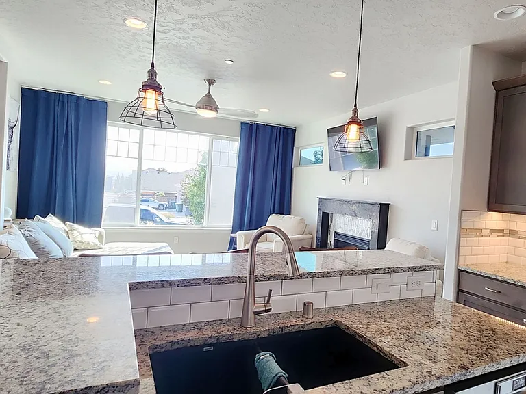 4516 Corvina St — Photo 12