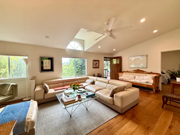 6702 Casitas Pass Rd, Carpinteria, CA 93013