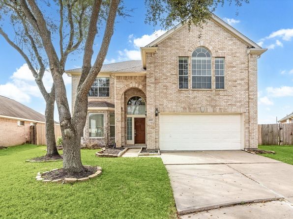 15027 Moss Bridge Ln, Sugar Land, TX 77498