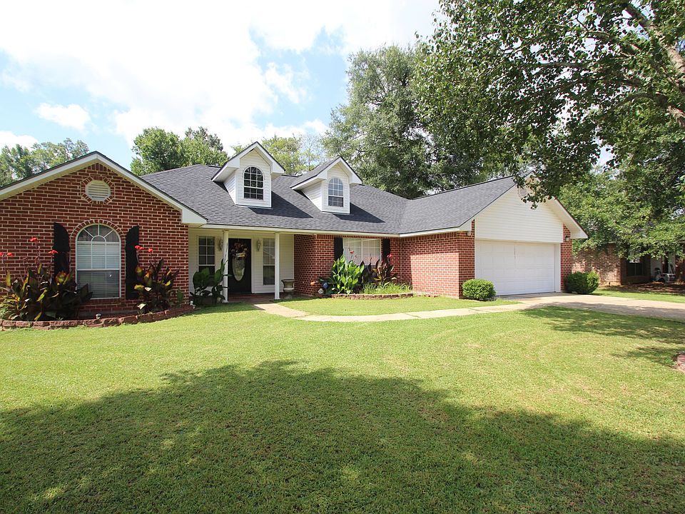 1st image of 76 Bayou Oaks Dr