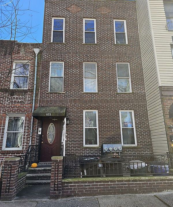 1st image of 653 6th Ave