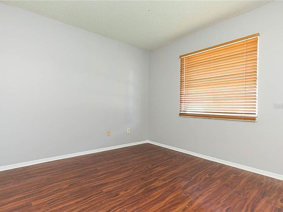 4th image of 10409 Out Island Dr