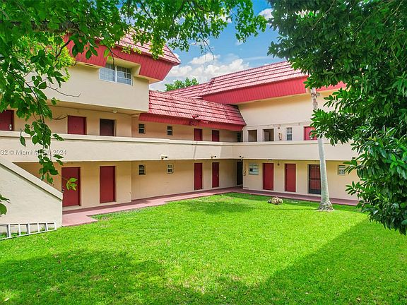 3rd image of 10901 N Kendall Dr #203