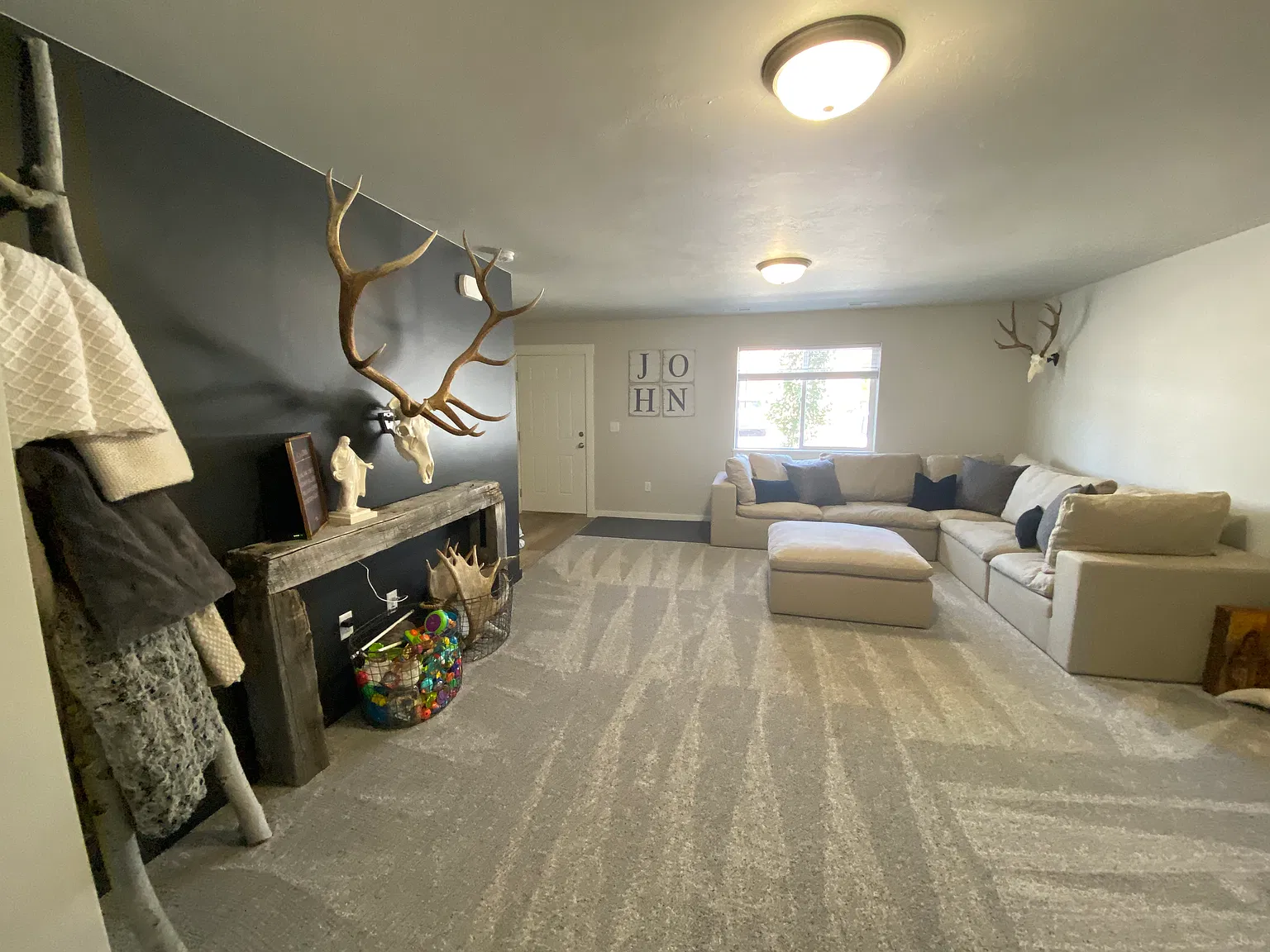 3 bed, 2.5 bath, 1570 sqft, $1,695 — Photo 3