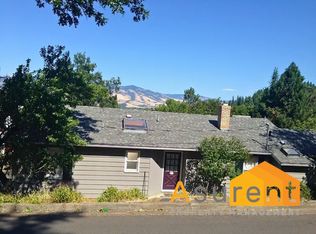 96 Scenic Dr, Ashland, OR