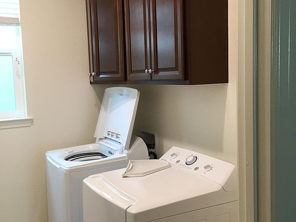 5th image of 3048 Verwood Pl