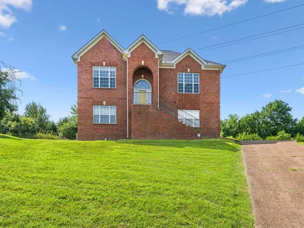 111 Chambliss Ct, Hendersonville, TN 37075