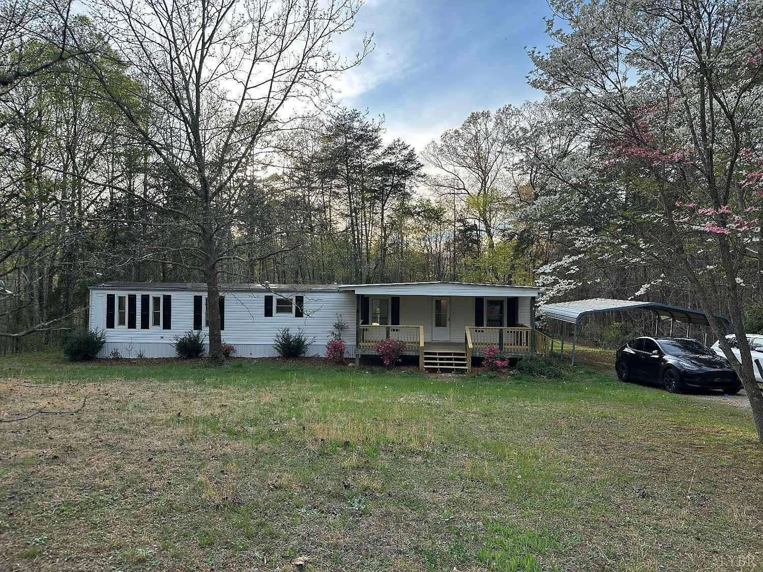 445 Jessteen Ln photo 1