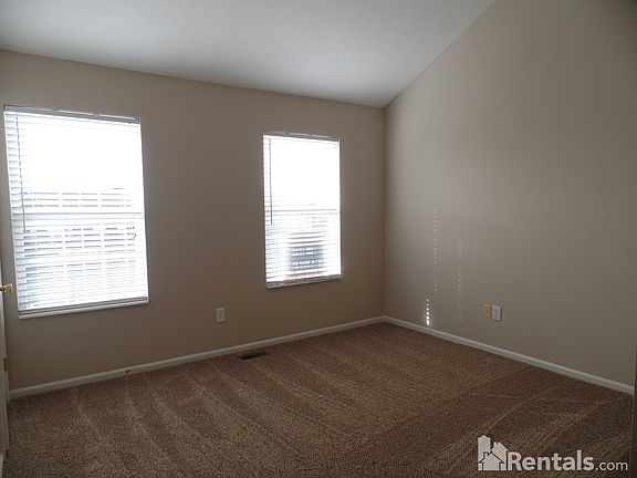 4th image of 1008 Hartford Village Blvd