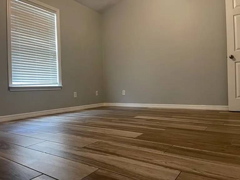 7447 Harvest Village Ct — Photo 10