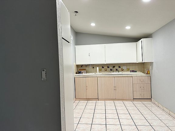 2nd image of 17004 E Alwood St