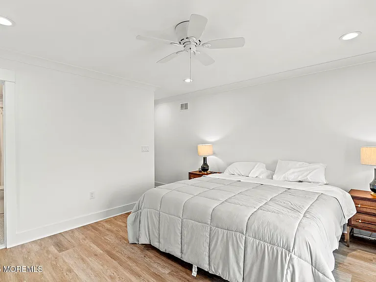 53 Sheridan Ave — Photo 18