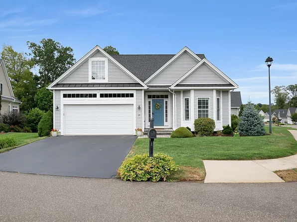 24 River Walk, Branford, CT 06405