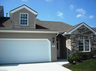 421 Creekside Dr, Mayfield Hts, OH
