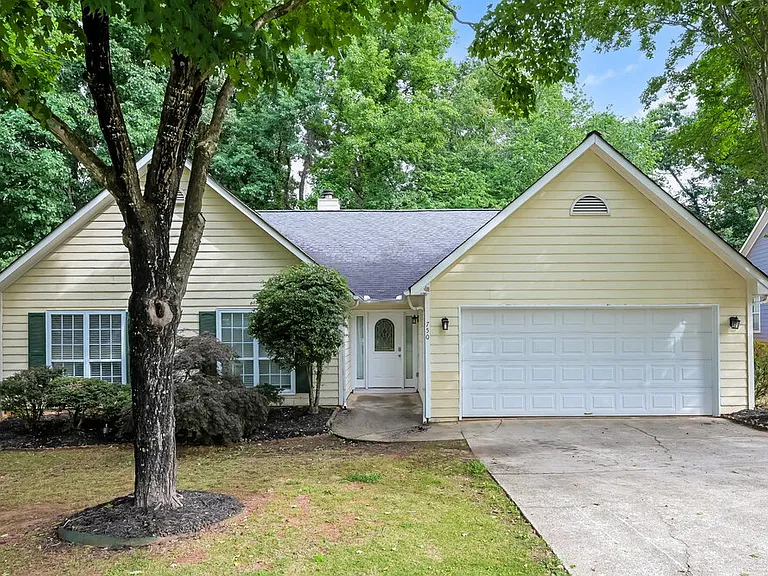 750 Paris Dr — Photo 1