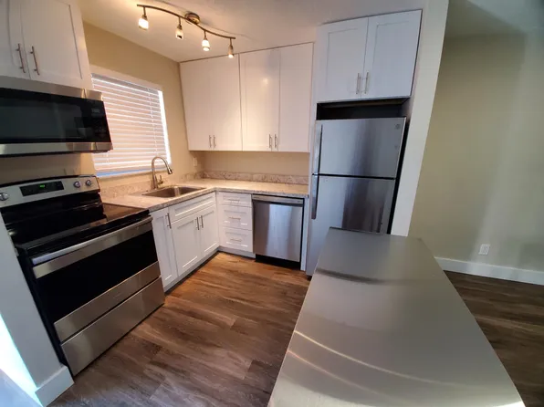 Beachside Apartments