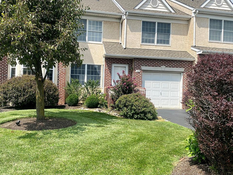Front view of home