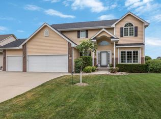 6615 Hampton Ct, Johnston, IA 50131