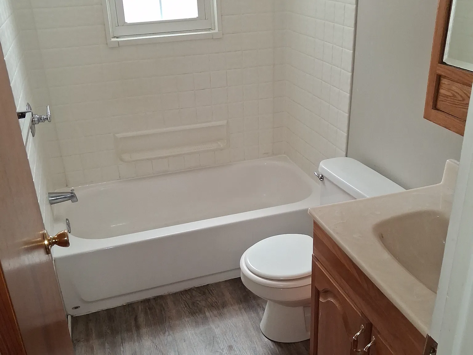 2 bed, 1100 sqft, $1,000 — Photo 4