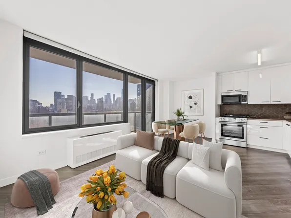 250 East Houston Street image 1 of 18